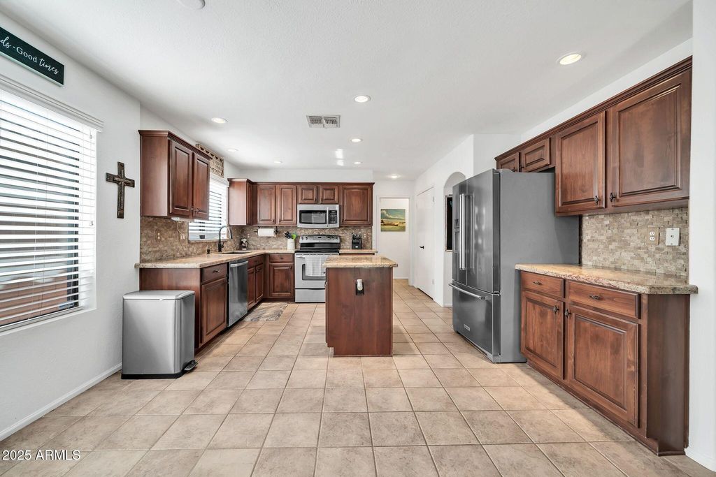 20219 N 33RD Place, Phoenix, AZ 85050 — photo 5