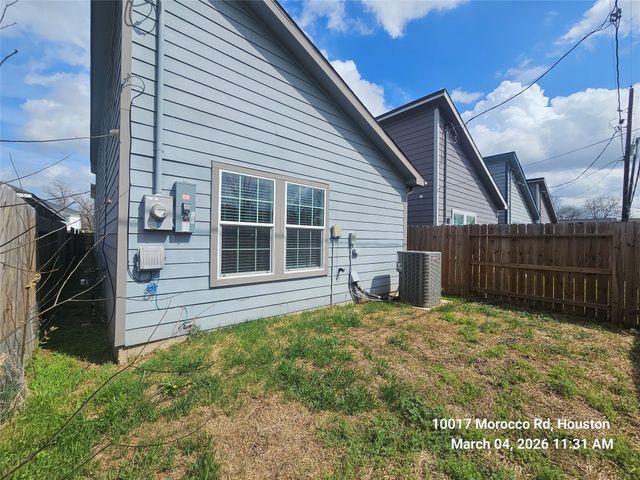 10017 Morocco Road, Houston, TX 77041