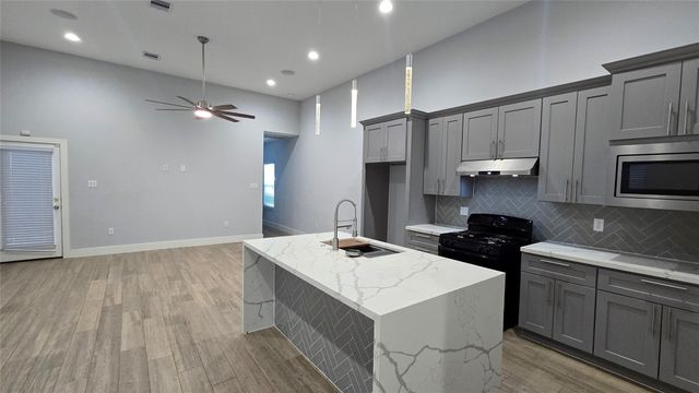 10017 Morocco Road, Houston, TX 77041