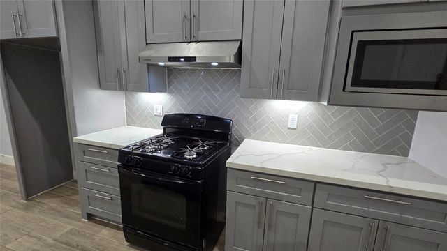 10017 Morocco Road, Houston, TX 77041