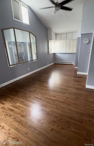 22948 Lingemann Street, St. Clair Shores, MI 48080