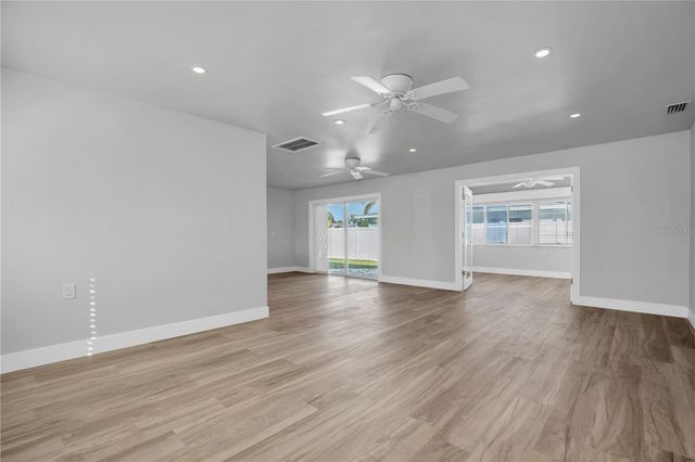 8651 GULF BOULEVARD, St Pete Beach, FL 33706