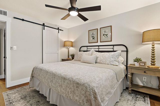 305 Venture BLVD S, Lago Vista, TX 78645