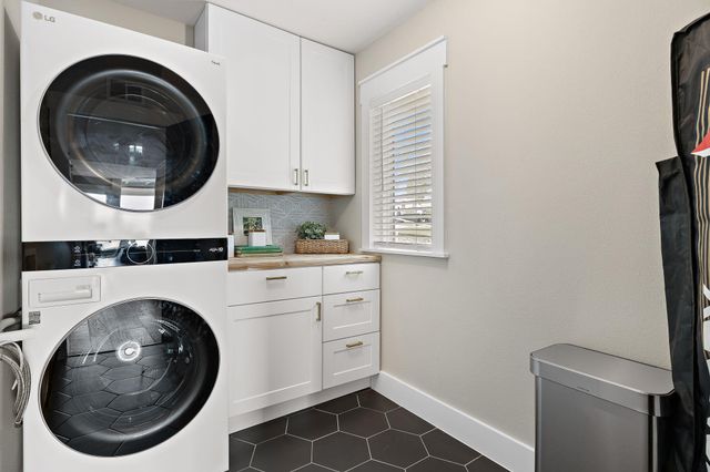 305 Venture BLVD S, Lago Vista, TX 78645