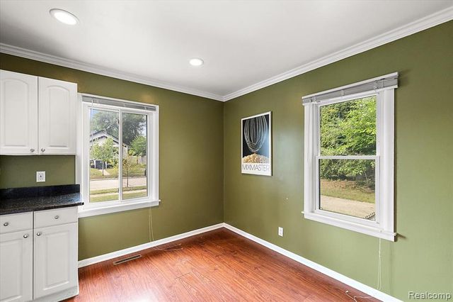 555 Donald Avenue, Clawson, MI 48017