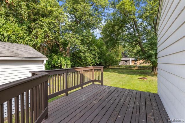 555 Donald Avenue, Clawson, MI 48017