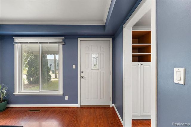 555 Donald Avenue, Clawson, MI 48017