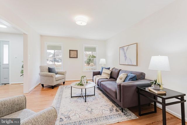 5802 SILCHESTER ST, Burke, VA 22015