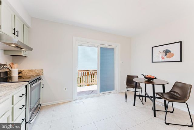 5802 SILCHESTER ST, Burke, VA 22015