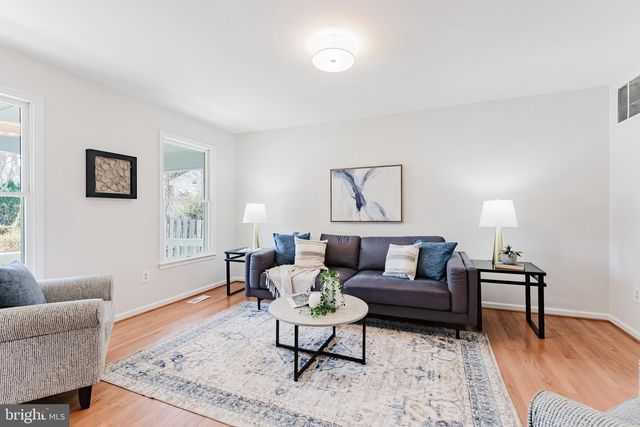 5802 SILCHESTER ST, Burke, VA 22015