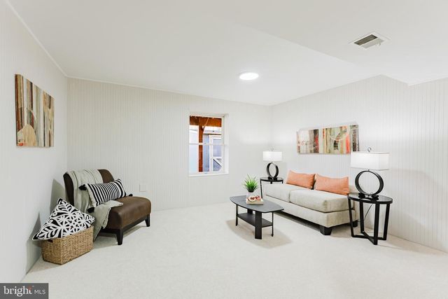 5802 SILCHESTER ST, Burke, VA 22015