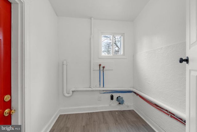 221 BROADWAY, Westville, NJ 08093