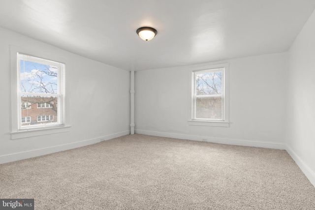 221 BROADWAY, Westville, NJ 08093