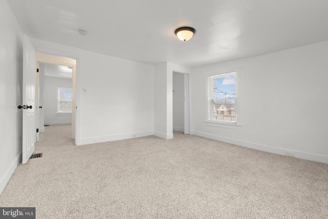 221 BROADWAY, Westville, NJ 08093