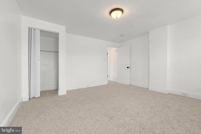 221 BROADWAY, Westville, NJ 08093