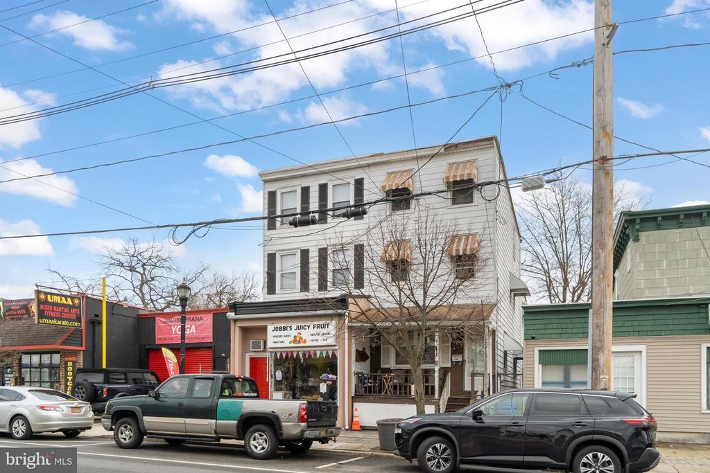221 BROADWAY, Westville, NJ 08093