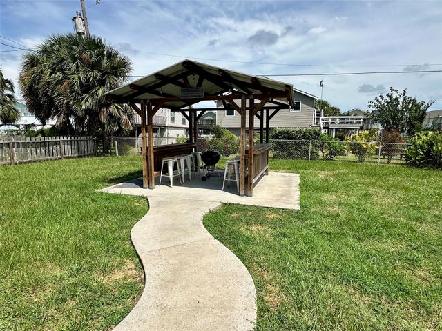 4003 Panola Drive, Galveston, TX 77554