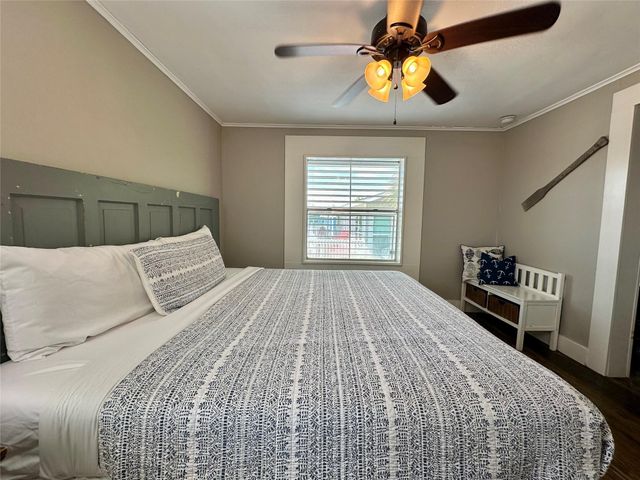 4003 Panola Drive, Galveston, TX 77554