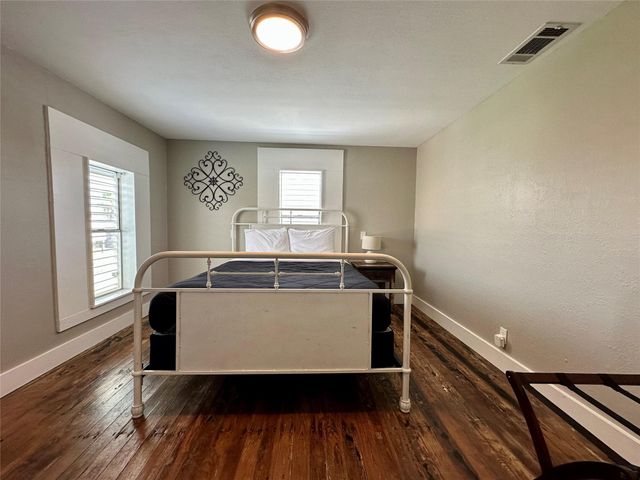 4003 Panola Drive, Galveston, TX 77554