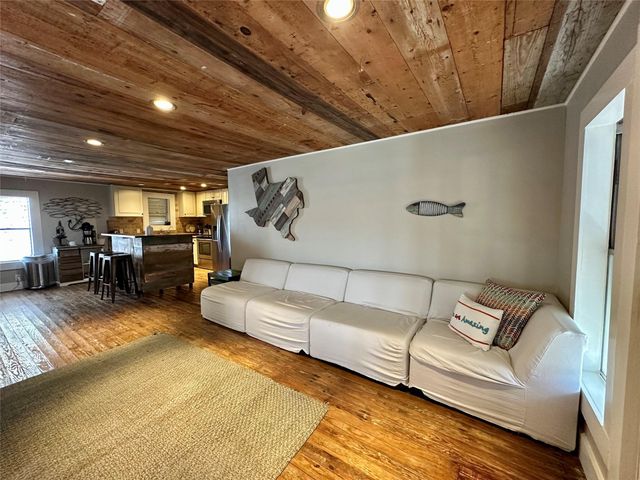 4003 Panola Drive, Galveston, TX 77554