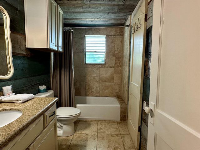 4003 Panola Drive, Galveston, TX 77554