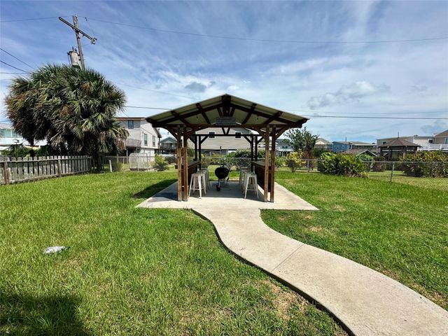 4003 Panola Drive, Galveston, TX 77554