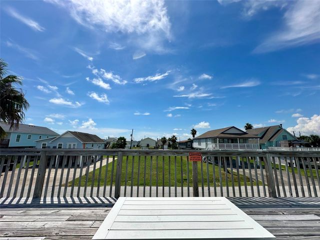 4003 Panola Drive, Galveston, TX 77554