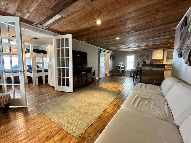 4003 Panola Drive, Galveston, TX 77554