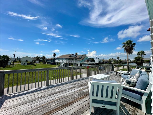 4003 Panola Drive, Galveston, TX 77554