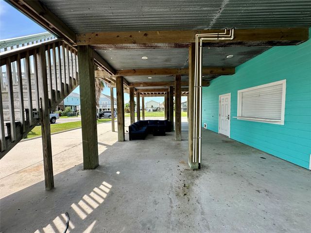 4003 Panola Drive, Galveston, TX 77554