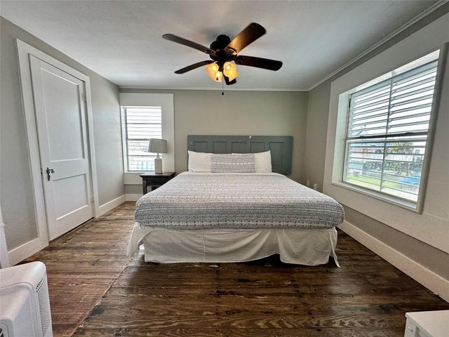 4003 Panola Drive, Galveston, TX 77554