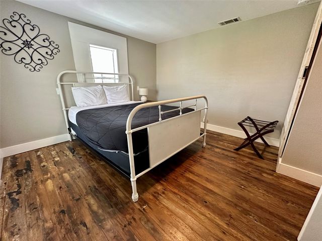 4003 Panola Drive, Galveston, TX 77554