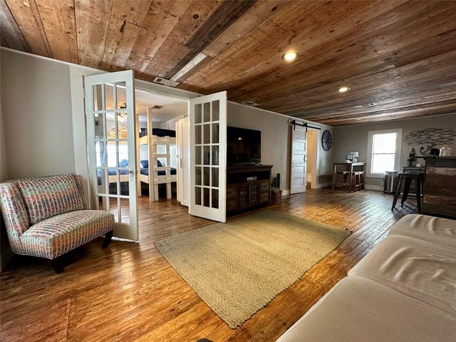 4003 Panola Drive, Galveston, TX 77554
