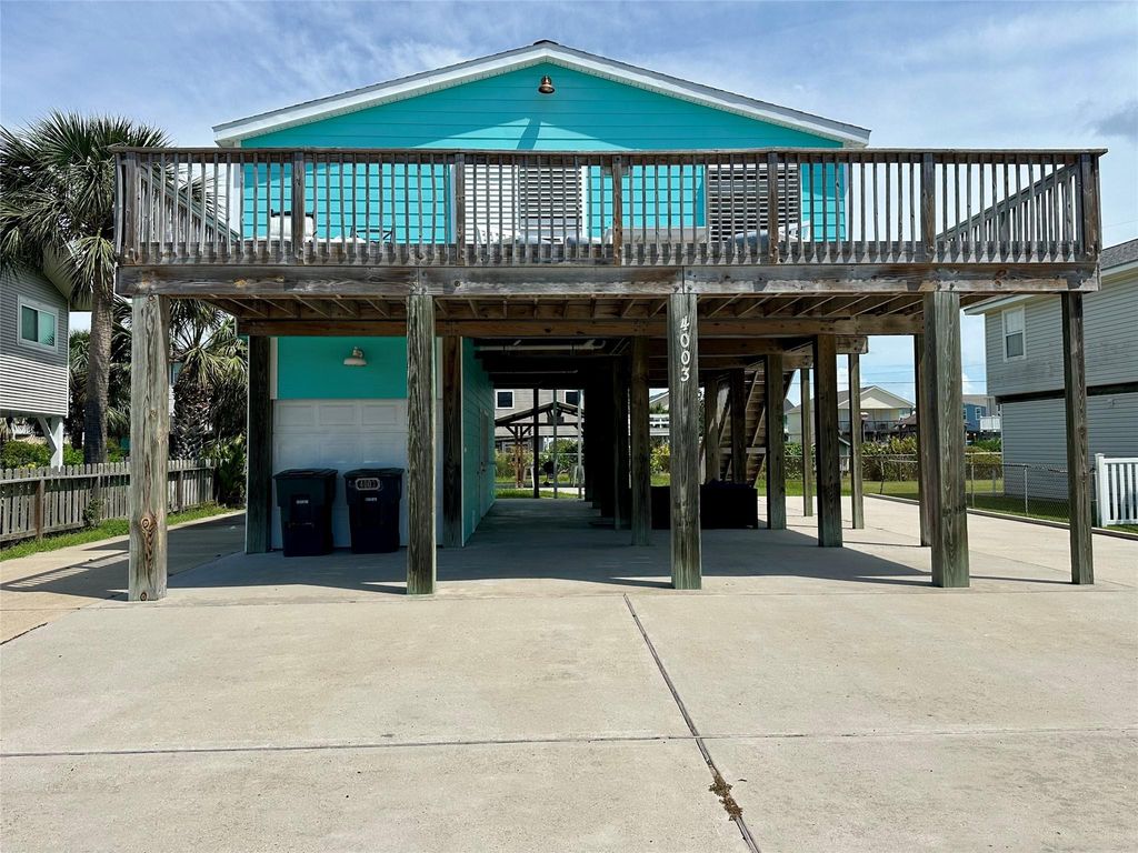 4003 Panola Drive, Galveston, TX 77554