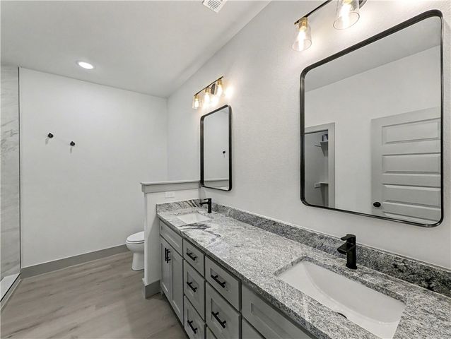 81 Selkirk Drive, Bella Vista, AR 72715