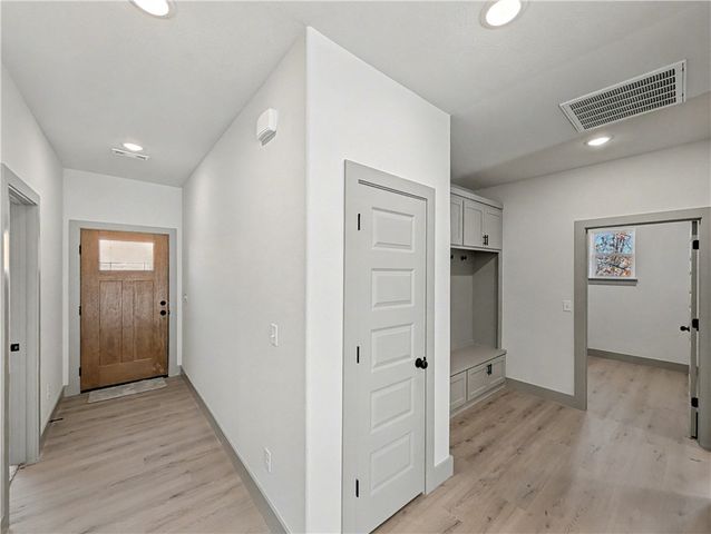 81 Selkirk Drive, Bella Vista, AR 72715