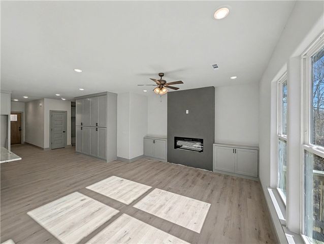 81 Selkirk Drive, Bella Vista, AR 72715