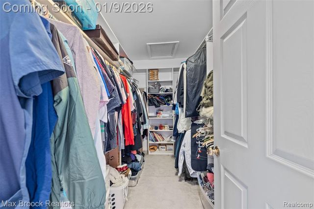 41450 Mission Lane, Novi, MI 48375