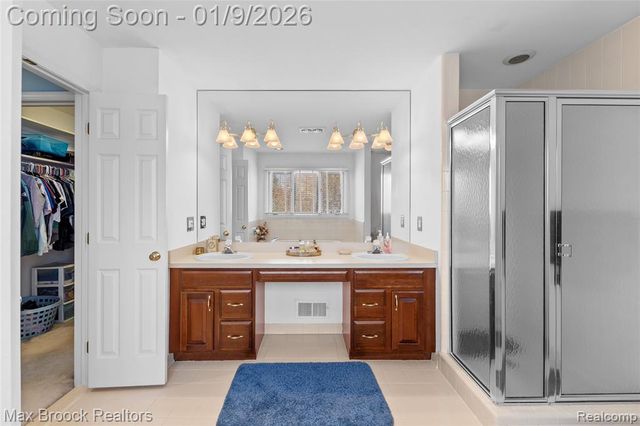 41450 Mission Lane, Novi, MI 48375