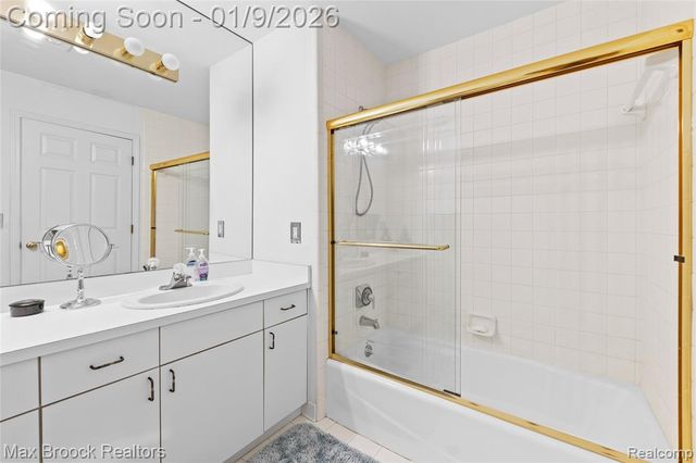 41450 Mission Lane, Novi, MI 48375