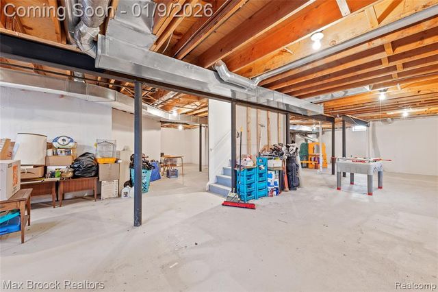 41450 Mission Lane, Novi, MI 48375