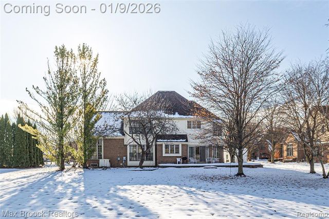 41450 Mission Lane, Novi, MI 48375