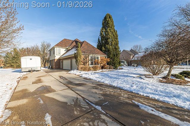 41450 Mission Lane, Novi, MI 48375