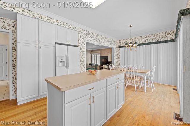 41450 Mission Lane, Novi, MI 48375