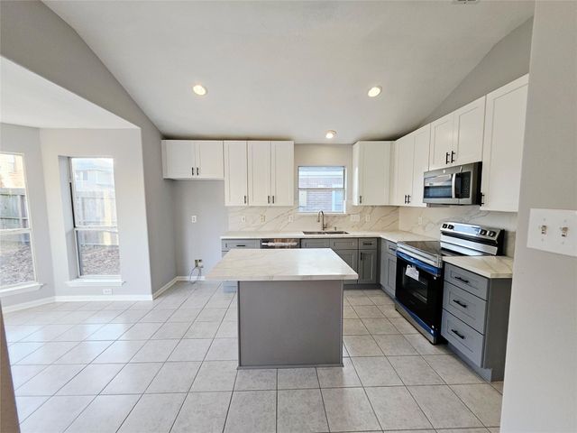 9026 Eaglecove Drive, Houston, TX 77064