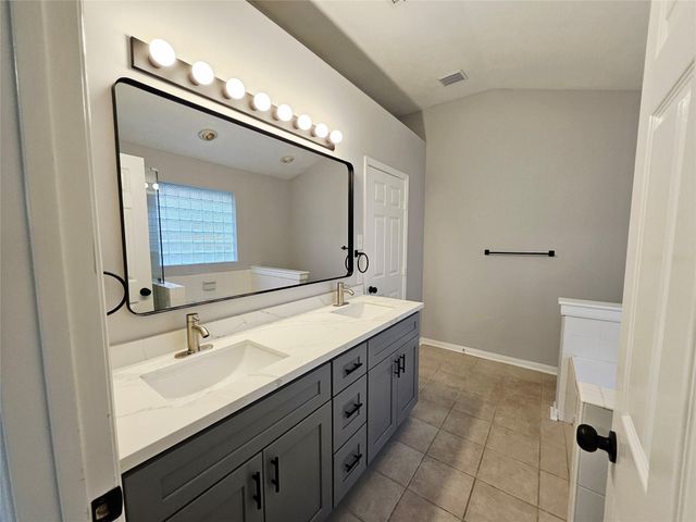 9026 Eaglecove Drive, Houston, TX 77064