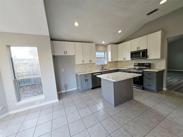 9026 Eaglecove Drive, Houston, TX 77064