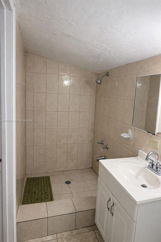 18010 NW 8th Pl, Miami Gardens, FL 33169