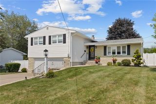 17 Belvedere Street, Johnston, RI 02919