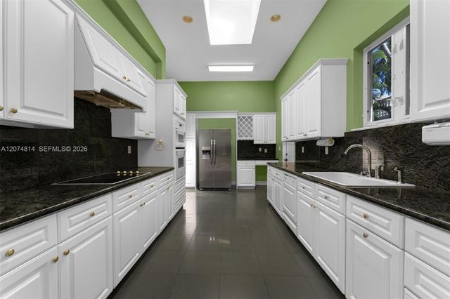 501 Bay Lane, Key Biscayne, FL 33149